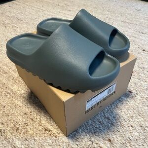 Yeezy Slides- Marine Slate NEW with Box